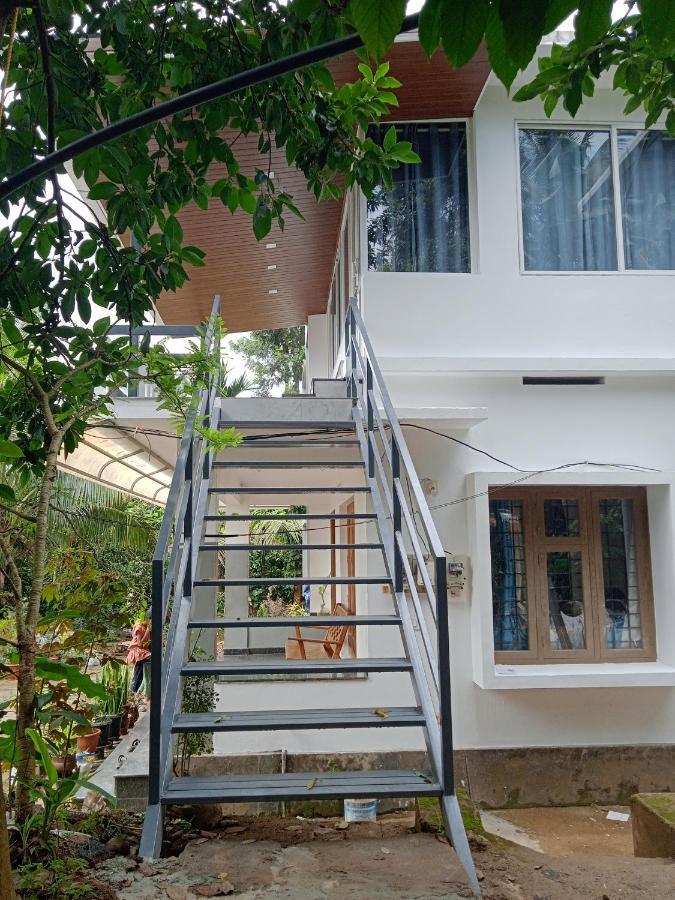 High Shine Homestay Meppādi Kültér fotó